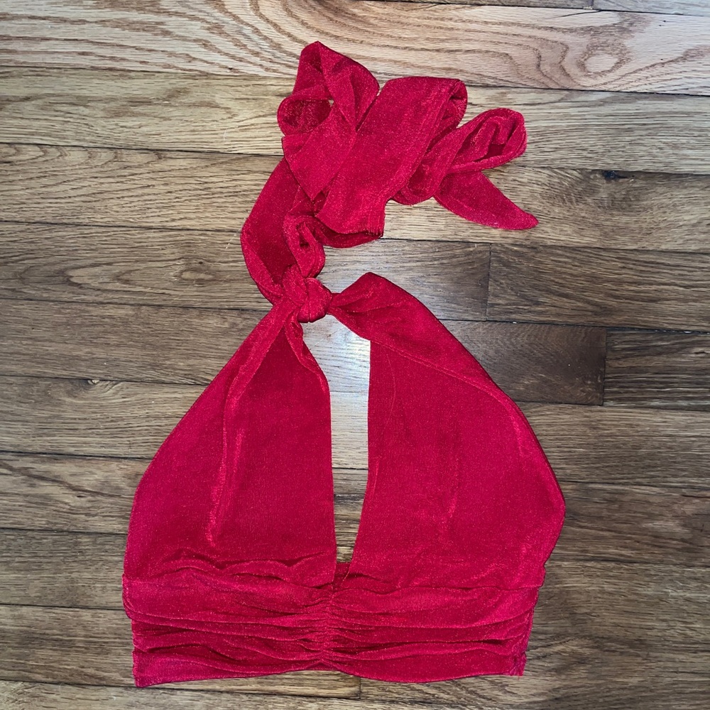 Cropped halter top.